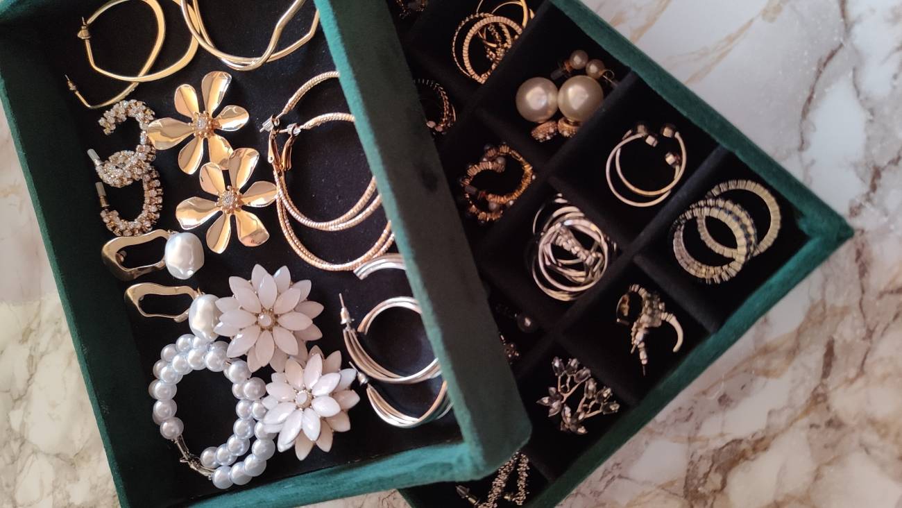 Kako organizirati nakit? Donosimo vam prijedlog kutija za pohranu