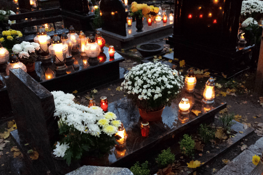 Uoči blagdana Svih svetih mnogi se žale na veće cijene aranžmana i lampiona - istražili smo jesu li doista skuplji ove godine