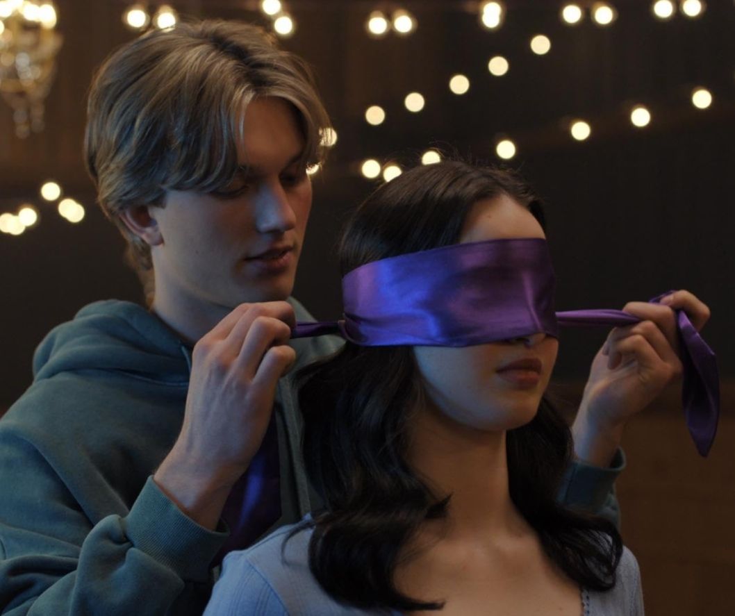 Ljubavni trokut, obiteljski pritisak i rivalstvo – nova Netflixova drama adaptacija je bestselera