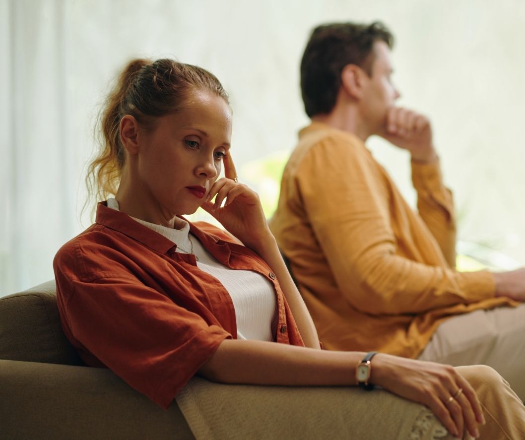 Zašto su veze danas iscrpljujuće, a ne romantične?