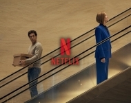 Kako bi svijet izgledao da su žensko-muške uloge drugačije? Ovu satiru na Netflixu morate pogledati